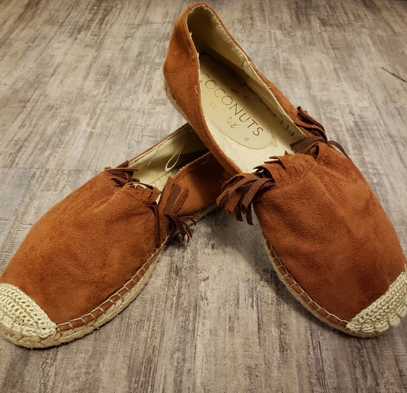 🍍🥥 CUTE Coconuts 😁 - Picture 3 of 8